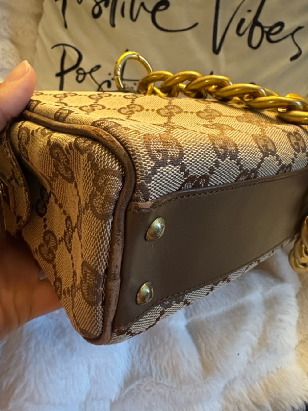 Vintage Gucci Beige GG Canvas Top-Handle Bag with Added Unbranded Gold Chains - Picture 6 of 13